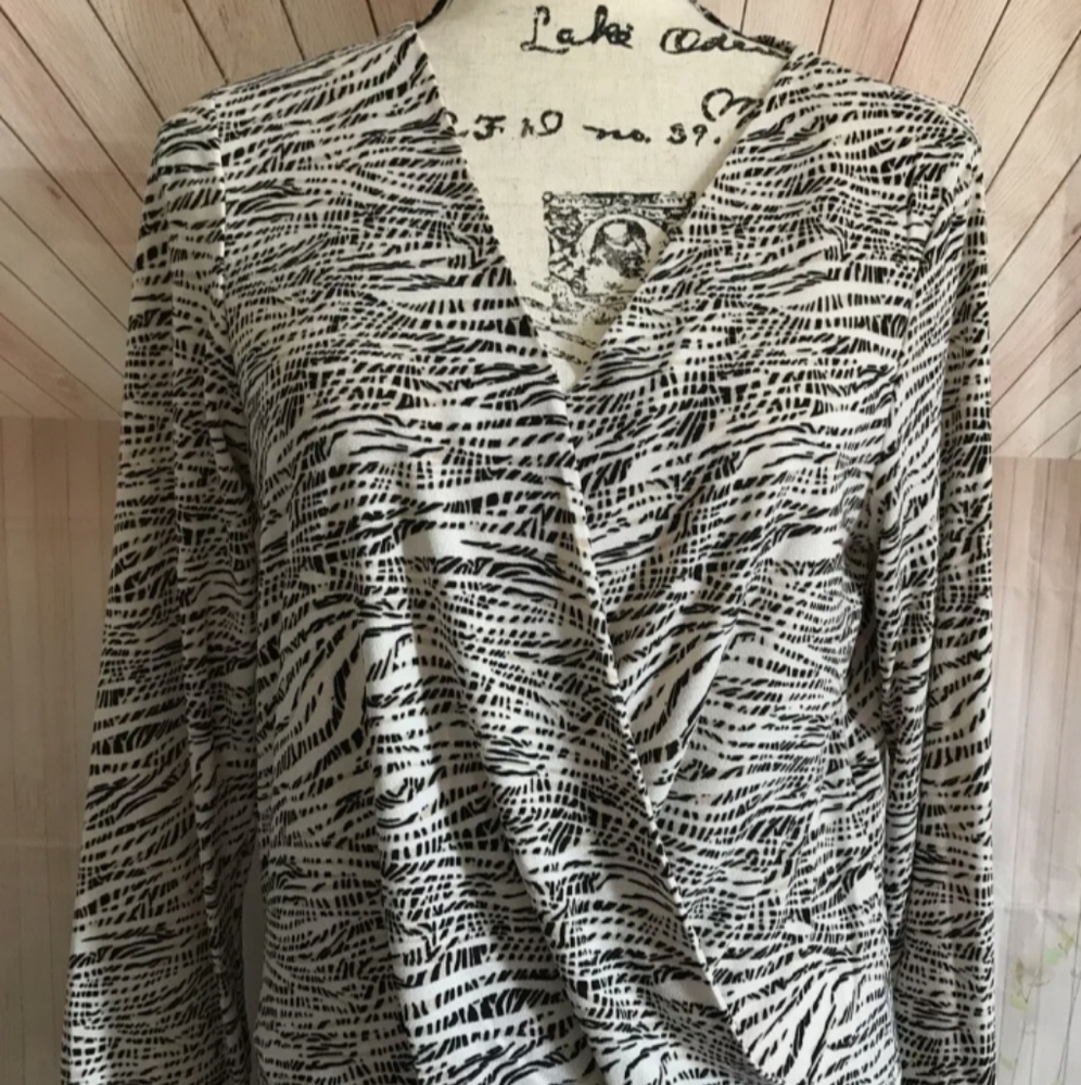 Classic Comfort Business Ladies Khaki Zebra ~ Faux Wrap Top Studio JPR business